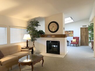 5431 Don Luis Dr, Carlsbad, CA 92010