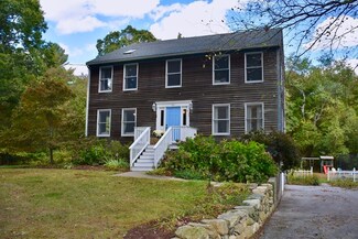 70 Long Plain Rd, Mattapoisett, MA 02739