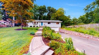 16 Garden Path, Wayland, MA 01778