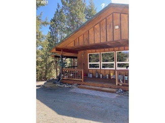 61572 Aspen Ln, Canyon City, OR 97820