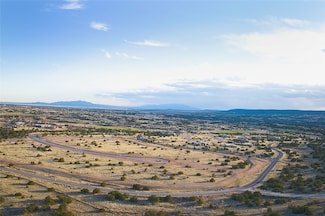 18 N Via Aria, Santa Fe, NM 87506