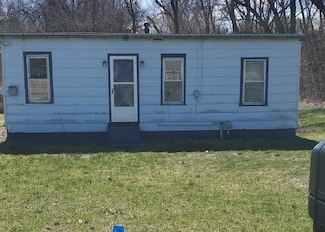 1560 Highland Ave, Benton Harbor, MI 49022