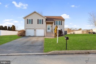 11 Vickilee Dr, Wrightsville, PA 17368