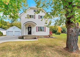 6781 Deuster St, Greenleaf, WI 54126