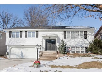 2722 Virginia Dr SE, Cedar Rapids, IA 52403