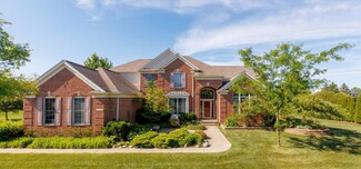 51264 Plymouth Ridge Dr, Plymouth, MI 48170