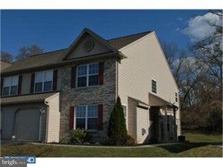 1418 Hillpoint Cir, Reading, PA 19608