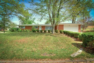 2540 W Macon St, Decatur, IL 62522