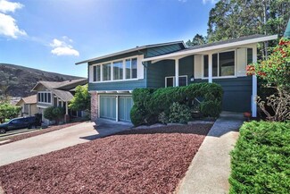 1045 Everglades Dr, Pacifica, CA 94044