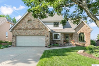 10583 Adams Dr, Omaha, NE 68127