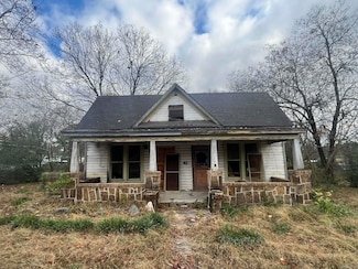 710 11th St, Mena, AR 71953