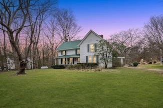 2360 Seven Mile Ferry Rd, Clarksville, TN 37040