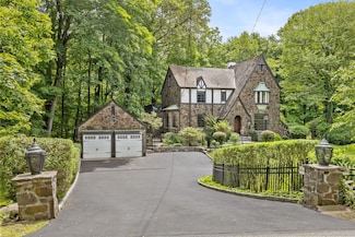 100 Mount Airy Rd S, Croton On Hudson, NY 10520