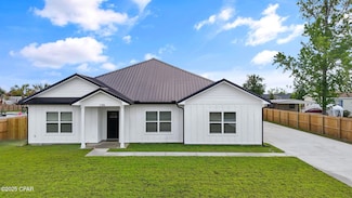 1306 E 26th St, Lynn Haven, FL 32444