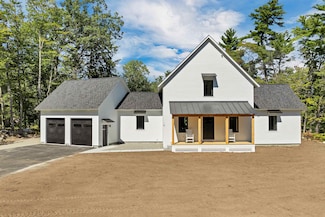 18 Woodland Grove Rd, Conway, NH 03813