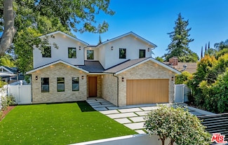 22616 Hatteras St, Woodland Hills, CA 91367
