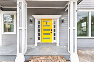 2121 Common St, Houston, TX 77009