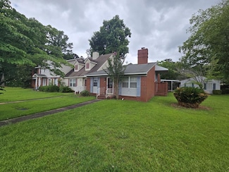 33 W Chadwick Cir, Dothan, AL 36305