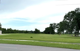 463 Fairview Dr, Berwick, LA 70342