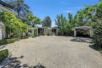 935 Hillcrest Place, Pasadena, CA 91106