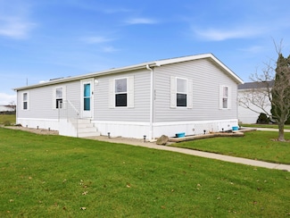 830 S 10th St, Dekalb, IL 60115