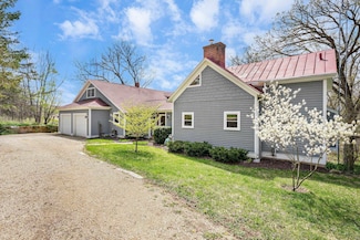 2473 Mount Hope Rd, Dodgeville, WI 53533