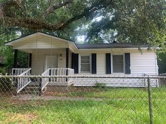 258 5th Ave, Chickasaw, AL 36611