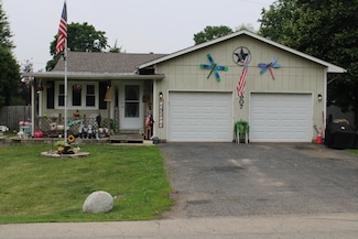 907 N Eddy St, Sandwich, IL 60548