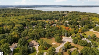 4731 Arthur Ct Unit 15, Williamsburg, MI 49690