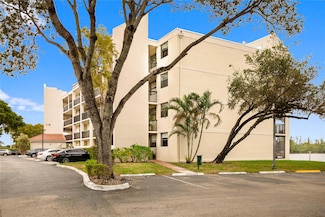 118 Lake Emerald Dr Unit 110, Oakland Park, FL 33309