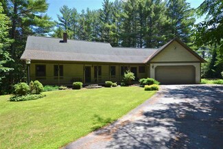 27 S Harvey Farm Rd, Waterbury Center, VT 05677