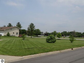 6 Patrick Ct, Mount Pleasant, MI 48858