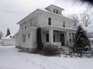 50 S High St, Markesan, WI 53946