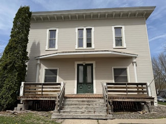 621 Elm Ave E, Waseca, MN 56093