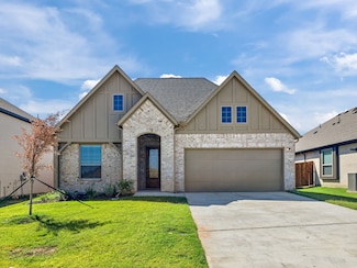 305 Michael Dr, Princeton, TX 75407