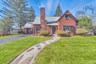 184 Rimmon Ave, Chicopee, MA 01013