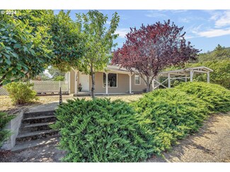 1204 Pomona St, the Dalles, OR 97058