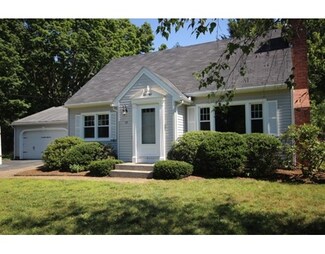 13 Highland Cir, Hadley, MA 01035
