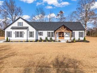 339 Heather Heights, Bradyville, TN 37026