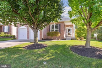 17327 Four Seasons Dr, Dumfries, VA 22025