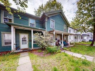 50 Kinderhook St, Chatham, NY 12037