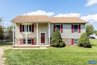 11 Brook Cir, Waynesboro, VA 22980