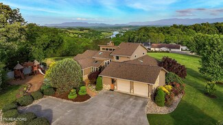 753 Gates Ln, Kodak, TN 37764