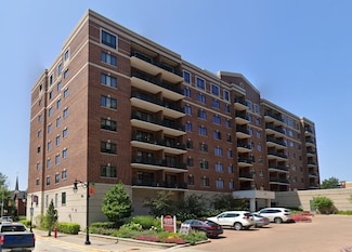 770 Pearson St Unit 302, Des Plaines, IL 60016