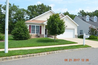 13 Crestview Ct, Tuckerton, NJ 08087