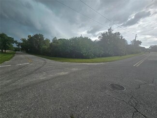 6622 65th Ave E, Bradenton, FL 34203