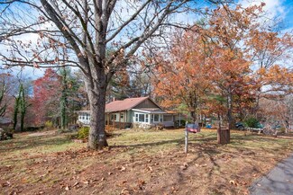 215 Palmer Rd, Franklin, NC 28734