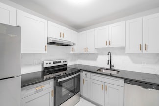 280 Collins St Unit 203, Hartford, CT 06105