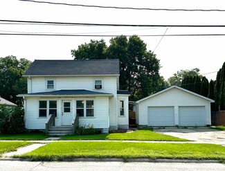 210 5th Ave SE, Independence, IA 50644