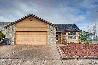 626 Mooney St, Independence, OR 97351